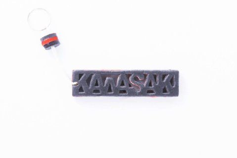 Брелок каучук (сіро-червоний) KAWASAKI AS b-824 фото